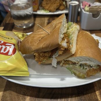 Highlands Cafè and Grill - Shrimp Po'boy - Coffee & Tea Near Me - Washington, DC, District of Columbia Highlands Cafè and Grill - Shrimp Po'boy - Coffee & Tea Near Me - Washington, DC, District of Columbia