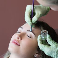 Honey Scent - Honey Scent is your brow health destination.
