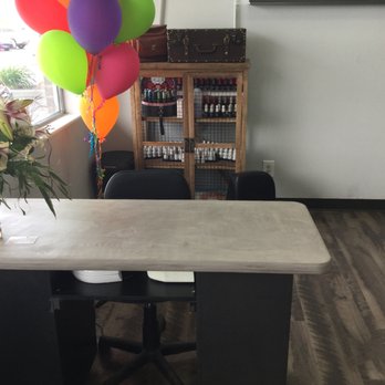Hairbrained Studios - Hair Salons Near Me - Kennewick, Washington