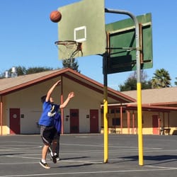 Almond Elementary School - Outdoor hoops!