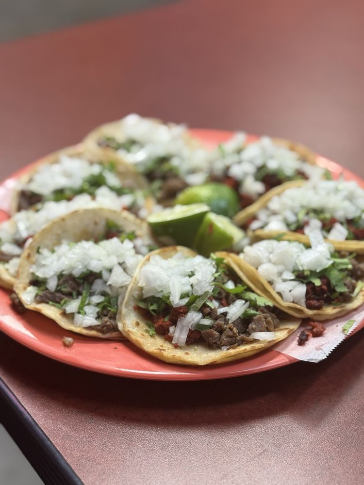 Tacos Chilo Logo