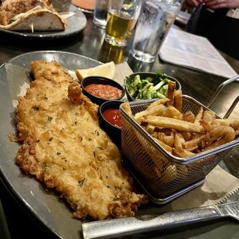 City Line Bar and Grill - Fish & Chips - New American Near Me - Albany, New York