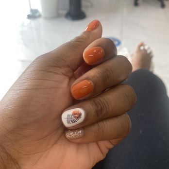 Lavish Nails - Nail Salons Near Me - Glendora, California