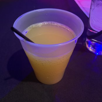 37th and Zen - $4 mimosa - Bars Near Me - Norfolk, Virginia