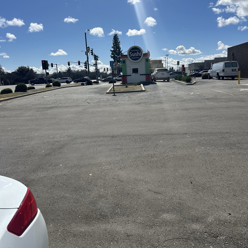 Fleurichi Express Sushi - Sushi Bars Near Me - Clovis, California
