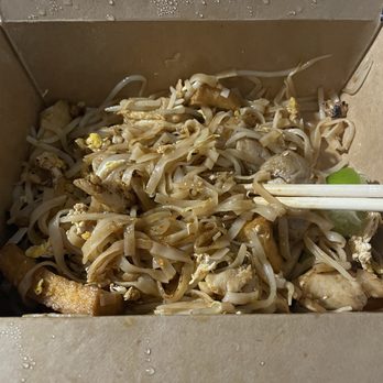 Pho 4U - Pad thai. - Asian Fusion Near Me - Orange, California