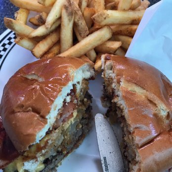 Cool Cat Cafe - Burger - American Near Me - Pismo Beach, California