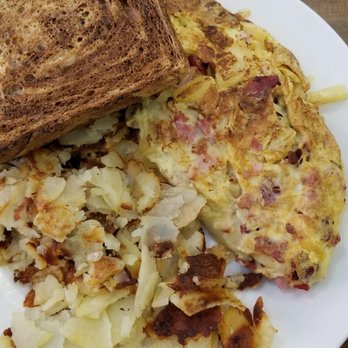 Alexanders Restaurant & Pancake House - Hawaii Five-O Omelette - Breakfast & Brunch Near Me - Stickney, Illinois