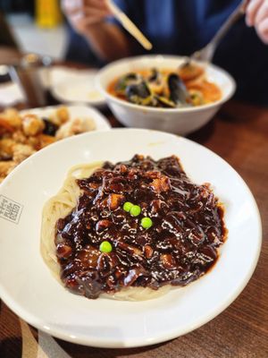 Paik's Noodle North York 홍콩반점 by null