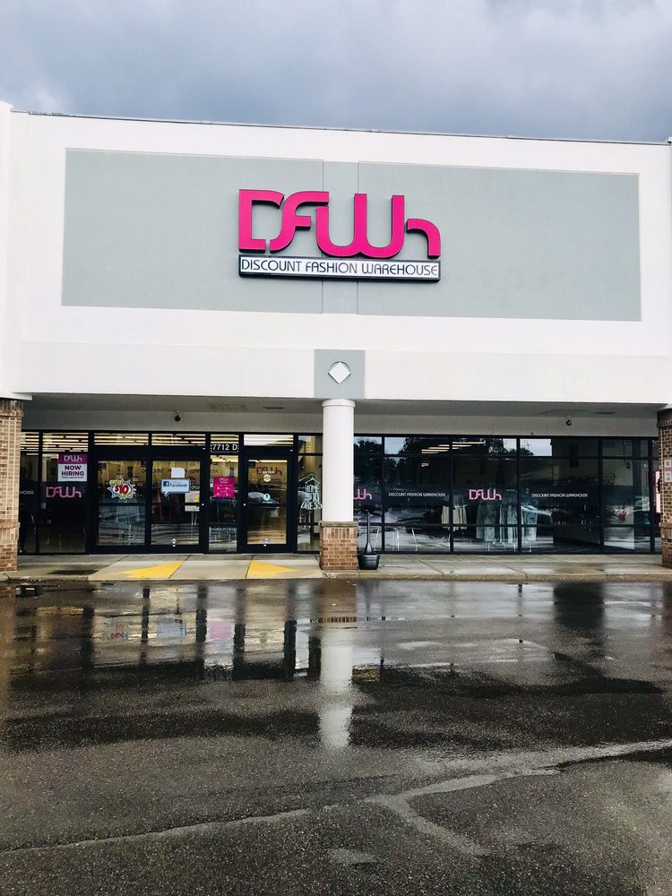 DISCOUNT FASHION WAREHOUSE 7712 Montgomery Rd, Cincinnati, Ohio