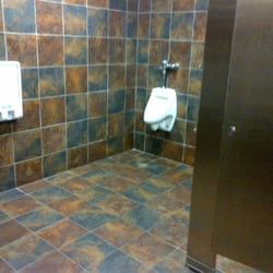 Chillerz 6 - Clean restrooms!