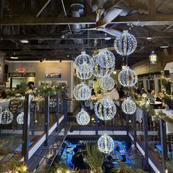 15th Street Fisheries - Holiday decor upstairs