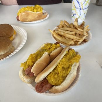 Rutt's Hut - Hot Dogs Near Me - Clifton, New Jersey Rutt's Hut - Hot Dogs Near Me - Clifton, New Jersey
