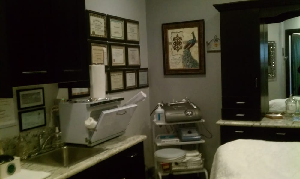 Barchiel Skin Care Studio Logo