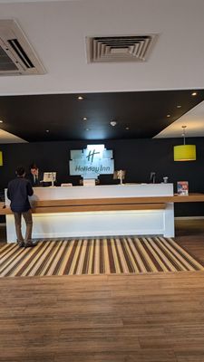 Holiday Inn London - West by null