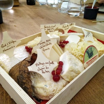 Le Jeu de Quilles - Merveilles de la fromagerie BOF de la Martinière - Wine Bars Near Me - Lyon, 69 Le Jeu de Quilles - Merveilles de la fromagerie BOF de la Martinière - Wine Bars Near Me - Lyon, 69