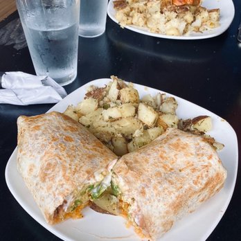 Cafe con Leche - Veggie Burrito Croissant Sandwich - Mexican Near Me - Chicago, Illinois