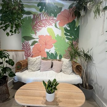 Drift Cafe - Indoor seating - Coffee & Tea Near Me - Pacific Beach, California