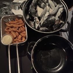 Comme Chez Soi - Mussels with Blue Cheese sauce