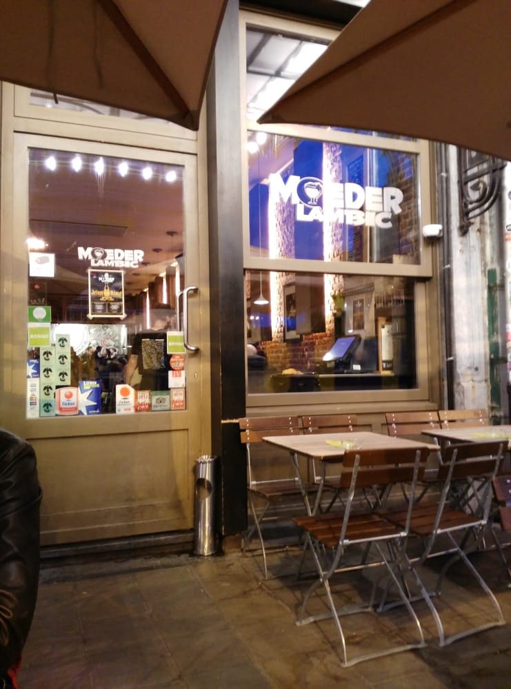 Moeder Lambic - Casual atmosphere - Beer Bar Near Me - Brussels, BRU
