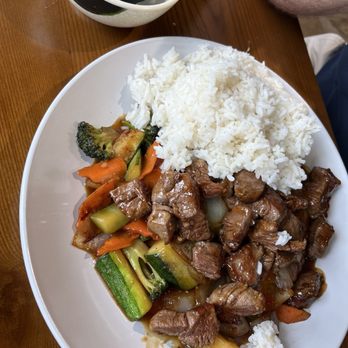 Ginza Sushi-Grill - Hibachi filet mignon - Sushi Bars Near Me - Johnson City, Tennessee