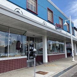 Buffalo Exchange - Store Front