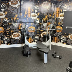Lift Haus Fitness - Great art work and vibe!