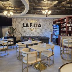La Fata Cellars - My DJ Yelper friend spinning in the corner!