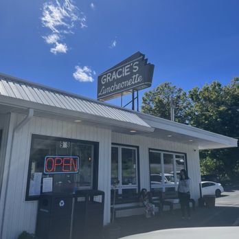 Gracie's Luncheonette - Outside - American Near Me - Leeds, New York Gracie's Luncheonette - Outside - American Near Me - Leeds, New York