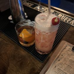 Bar 1957 - Old Fashioned & The Lola