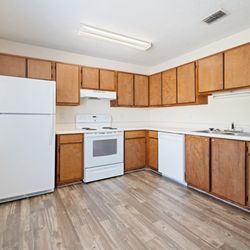 The Retreat at Hidden Bay Apartment Homes