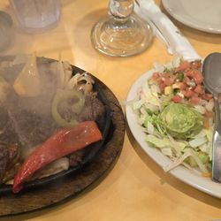 Los Molcajetes - El Molcajete Especial