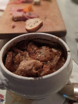 Biff's Bistro by null