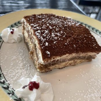 IL Gabbiano - Tiramisu - Italian Near Me - New Haven, Connecticut