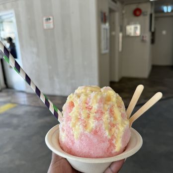 Lahaina Shave Ice - Starburst combination - Desserts Near Me - Honolulu, Hawaii Lahaina Shave Ice - Starburst combination - Desserts Near Me - Honolulu, Hawaii