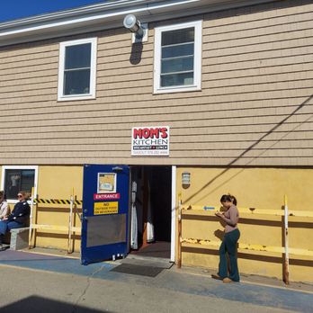 Mom's Kitchen - Outside - Breakfast & Brunch Near Me - Gloucester, Massachusetts Mom's Kitchen - Outside - Breakfast & Brunch Near Me - Gloucester, Massachusetts