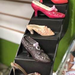 Oddz N Endz Thift - Shoe Figurines