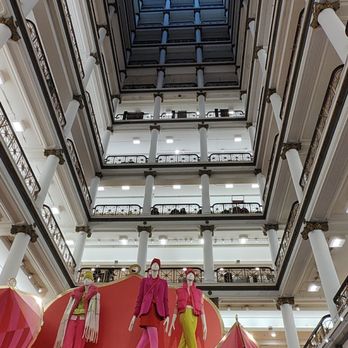 Macy's - Department Stores Near Me - Chicago, Illinois