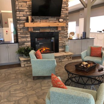 Demaree Crossing - Fireplace and Sitting Area - Assisted Living Facilities Near Me - Greenwood, Indiana