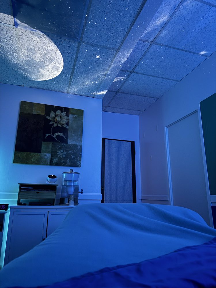 Kenny Lyons LMT Massage Therapy Logo