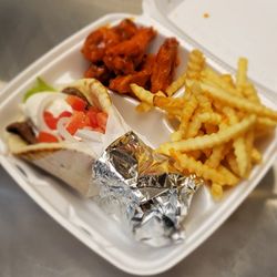 Gyro and wing combo