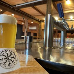 Ækeir Brewing - Beer!