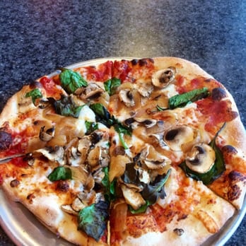 Pie Five Pizza - Artisan thin crust with veggies - Pizza Near Me - Frisco, Texas Pie Five Pizza - Artisan thin crust with veggies - Pizza Near Me - Frisco, Texas