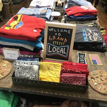 Grand Street Local - Inside - Used, Vintage & Consignment Near Me - Brooklyn, New York