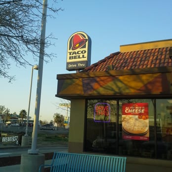 Taco Bell - Taco Bell / Pizza Hut Express Store Front, Kettleman City, CA. - Fast Food Near Me - Kettleman City, California Taco Bell - Taco Bell / Pizza Hut Express Store Front, Kettleman City, CA. - Fast Food Near Me - Kettleman City, California