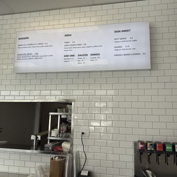 Sign Smash Burger - Menu - Burgers Near Me - Orange, California