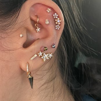 Identity Body Piercing - Online jewelry purchase (not pierced here), Maria Tash star charm - Piercing Near Me - Chicago, Illinois Identity Body Piercing - Online jewelry purchase (not pierced here), Maria Tash star charm - Piercing Near Me - Chicago, Illinois