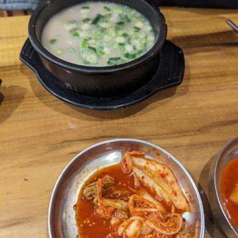 Gom Tang E - Bone soup - Korean Near Me - Centreville, Virginia Gom Tang E - Bone soup - Korean Near Me - Centreville, Virginia