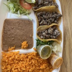 Tacos Azteca - 3 Tacos plate with steak