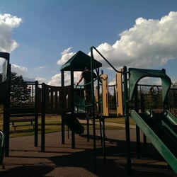 Forest Run Wildlife Preserve Metropark - Nice clean playground. Safe for small children!